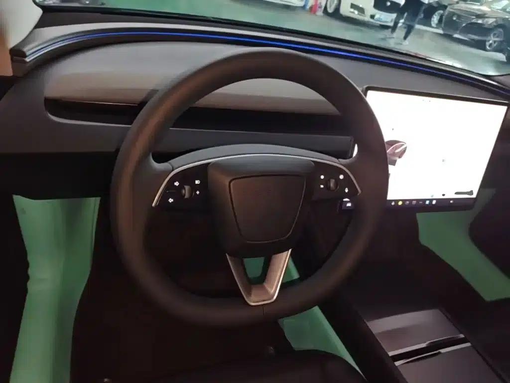 Model 3 2025 Rear-Wheel Drive — миниатюра 11