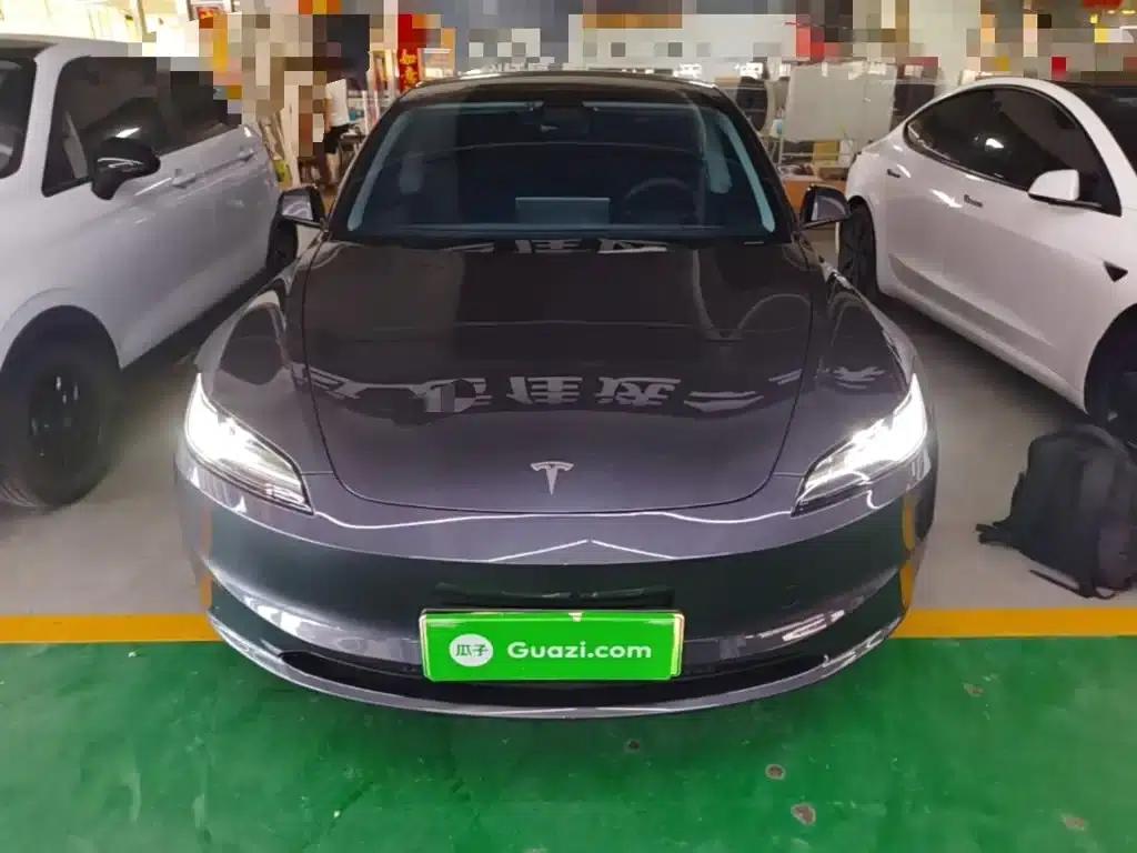 Model 3 2025 Rear-Wheel Drive — миниатюра 3