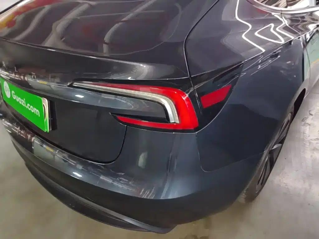 Model 3 2025 Rear-Wheel Drive — миниатюра 8