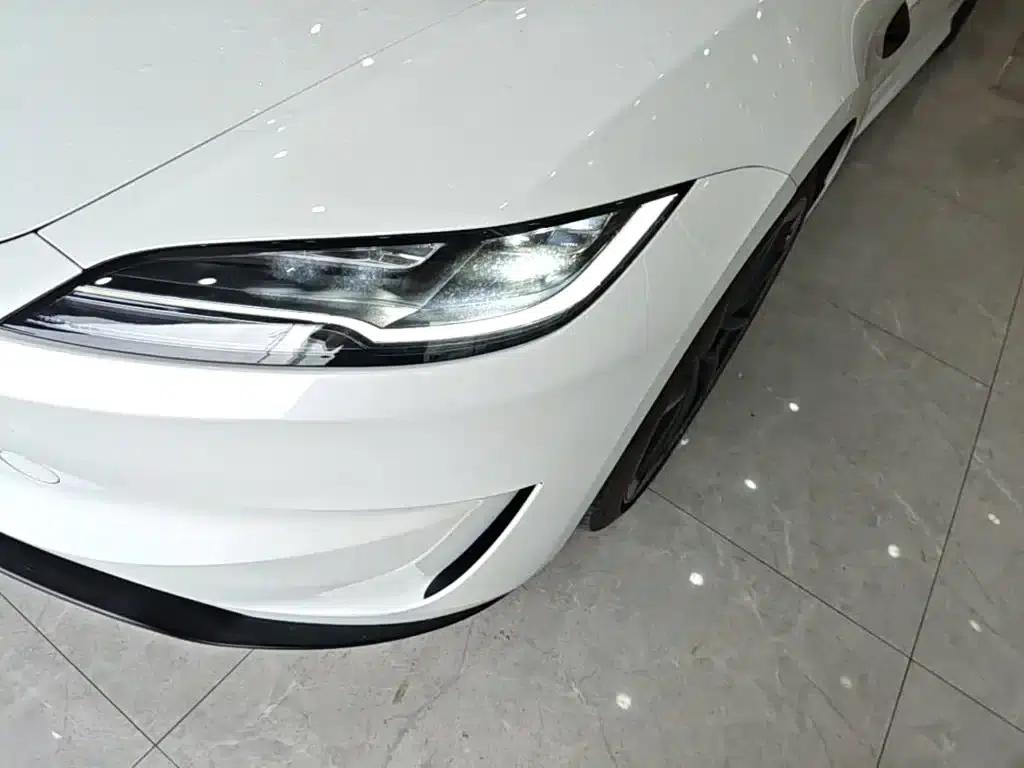 Model 3 2024 Performance All-Wheel Drive — миниатюра 24