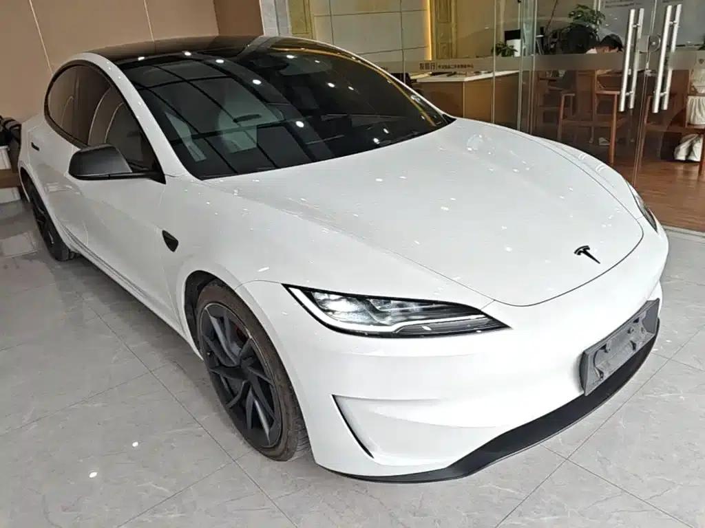 Model 3 2024 Performance All-Wheel Drive — миниатюра 4