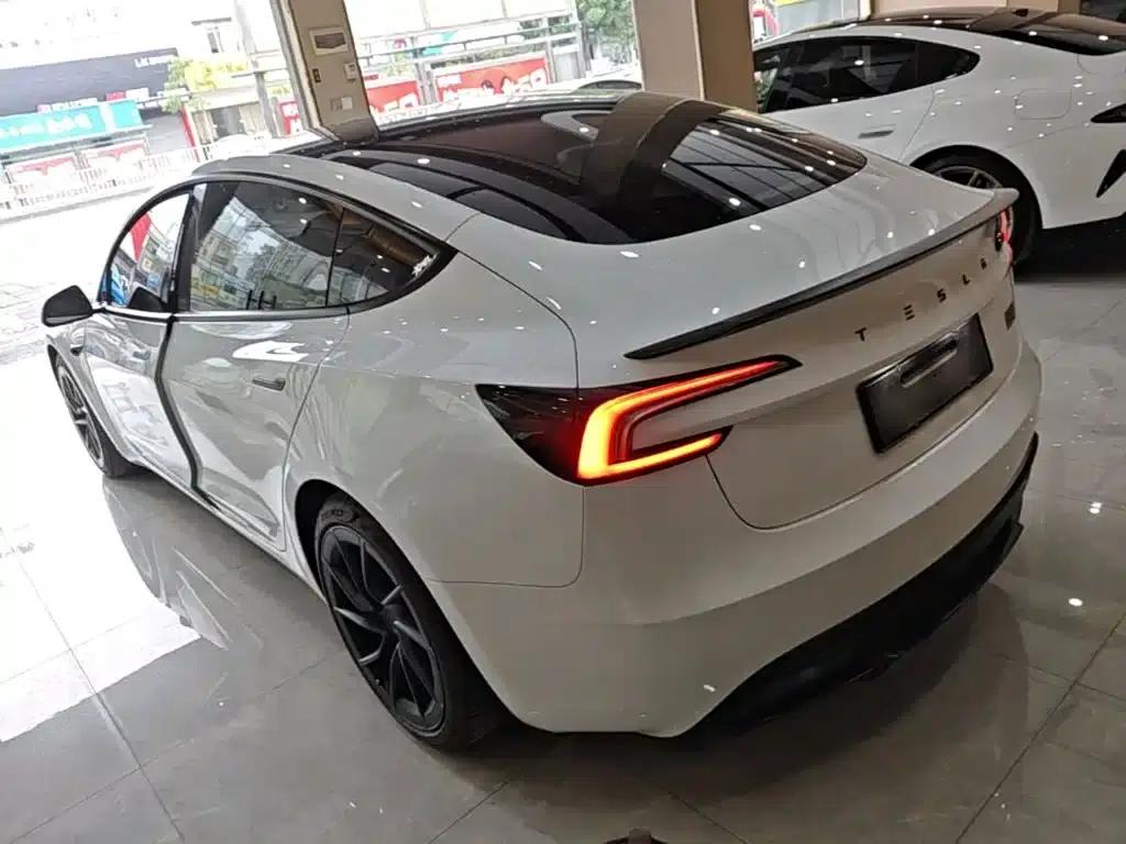 Model 3 2024 Performance All-Wheel Drive — миниатюра 5