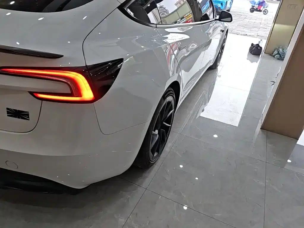 Model 3 2024 Performance All-Wheel Drive — миниатюра 8