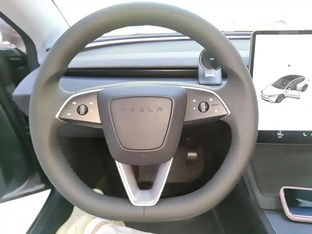 Model 3 2023 Rear-Wheel Drive — миниатюра 11