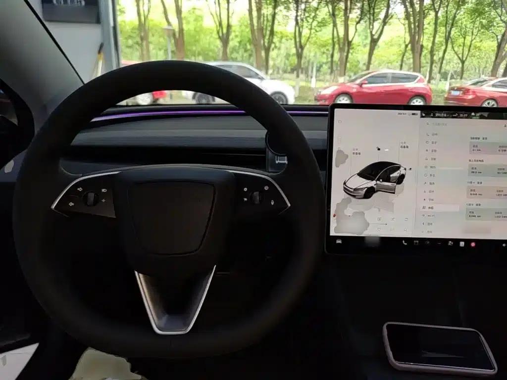 Model 3 2023 Rear-Wheel Drive — миниатюра 10