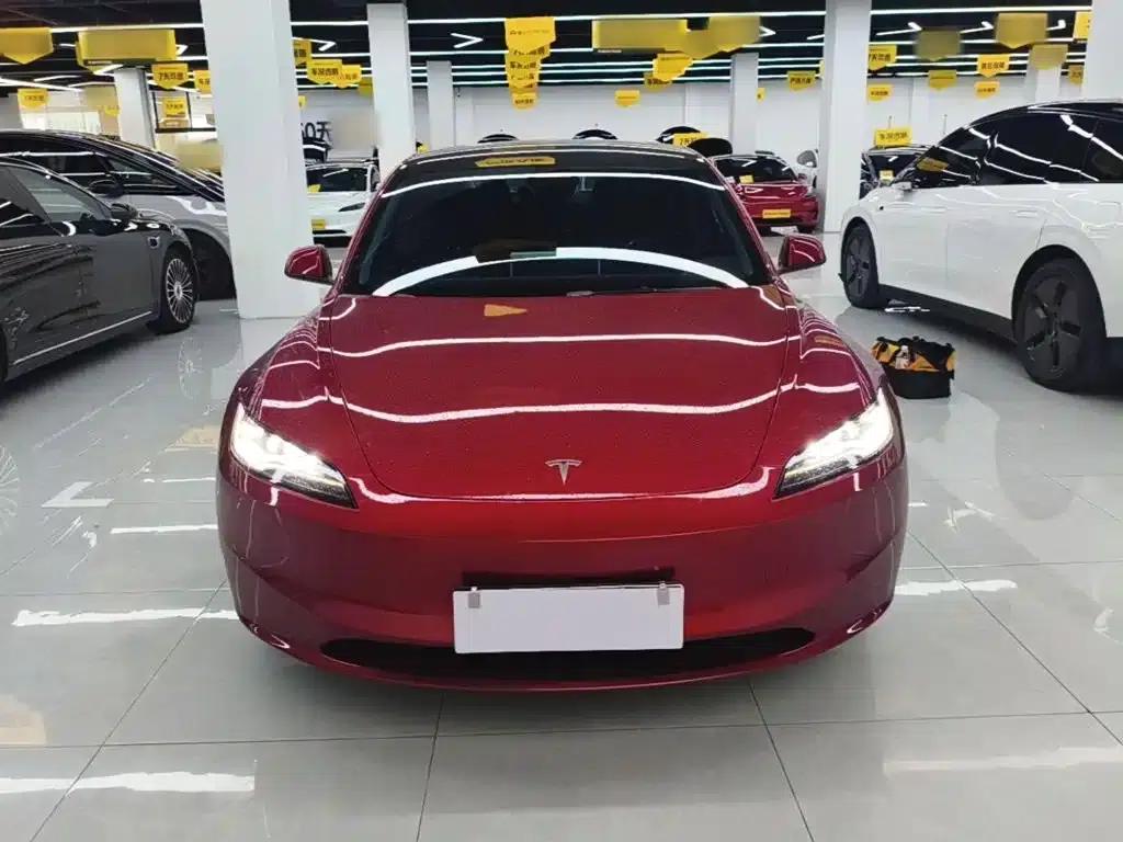 Model 3 2023 Rear-Wheel Drive — миниатюра 3