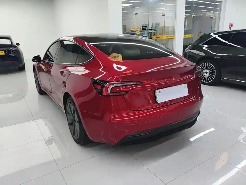 Model 3 2023 Rear-Wheel Drive — миниатюра 5