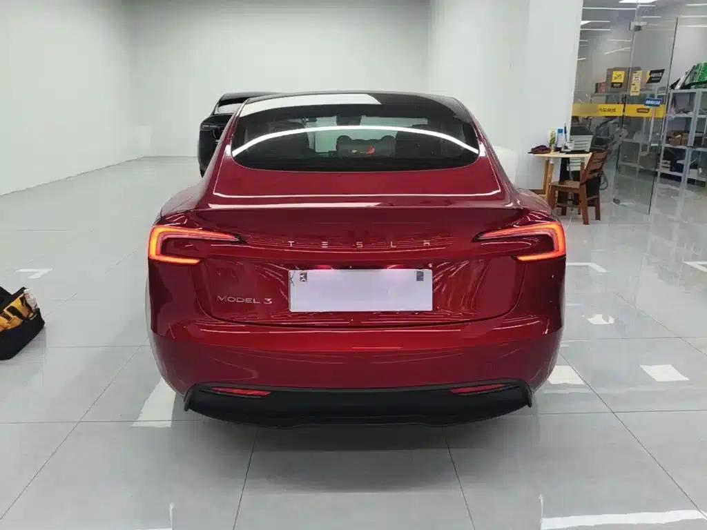 Model 3 2023 Rear-Wheel Drive — миниатюра 6