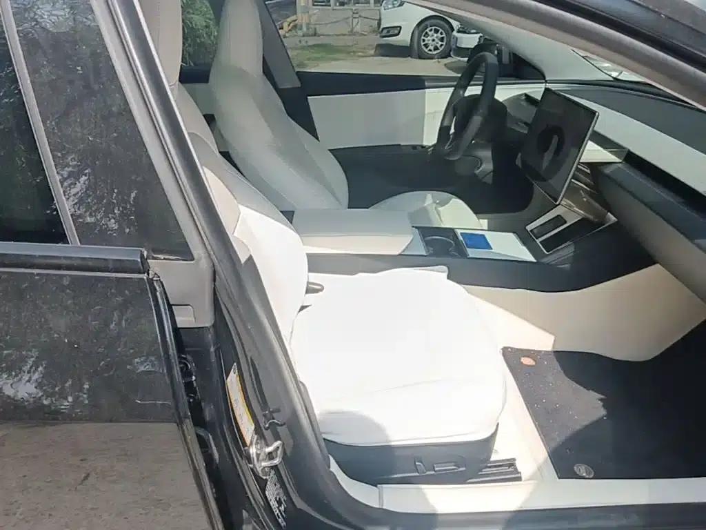 Model 3 2023 Rear-Wheel Drive — миниатюра 25
