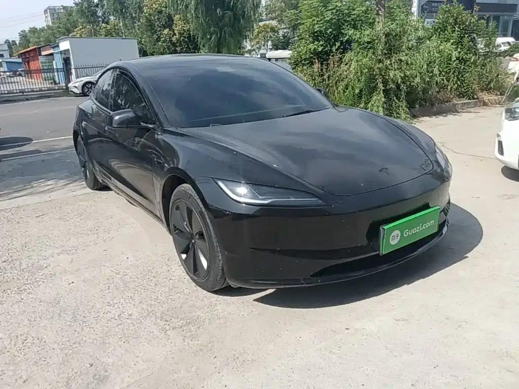 Model 3 2023 Rear-Wheel Drive — миниатюра 4