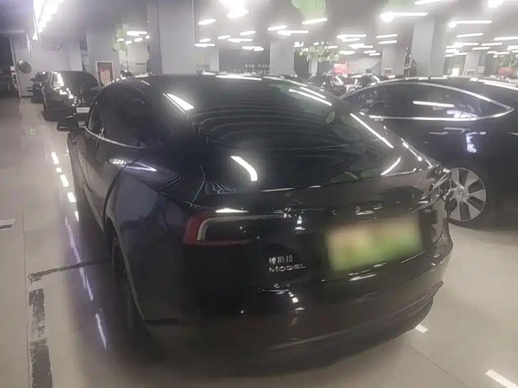 Model 3 2025 Rear-Wheel Drive — миниатюра 5