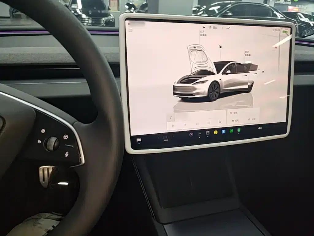Model 3 2025 Rear-Wheel Drive — миниатюра 10