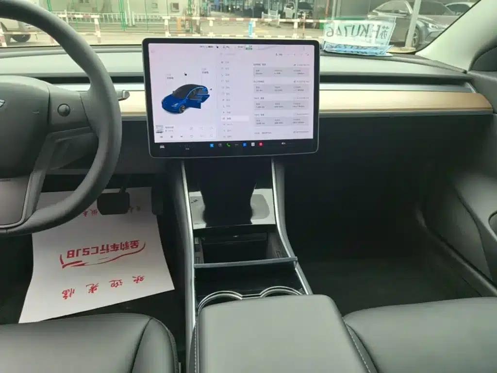 Imported 2019 Model 3 Long Range All-Wheel Drive — миниатюра 13