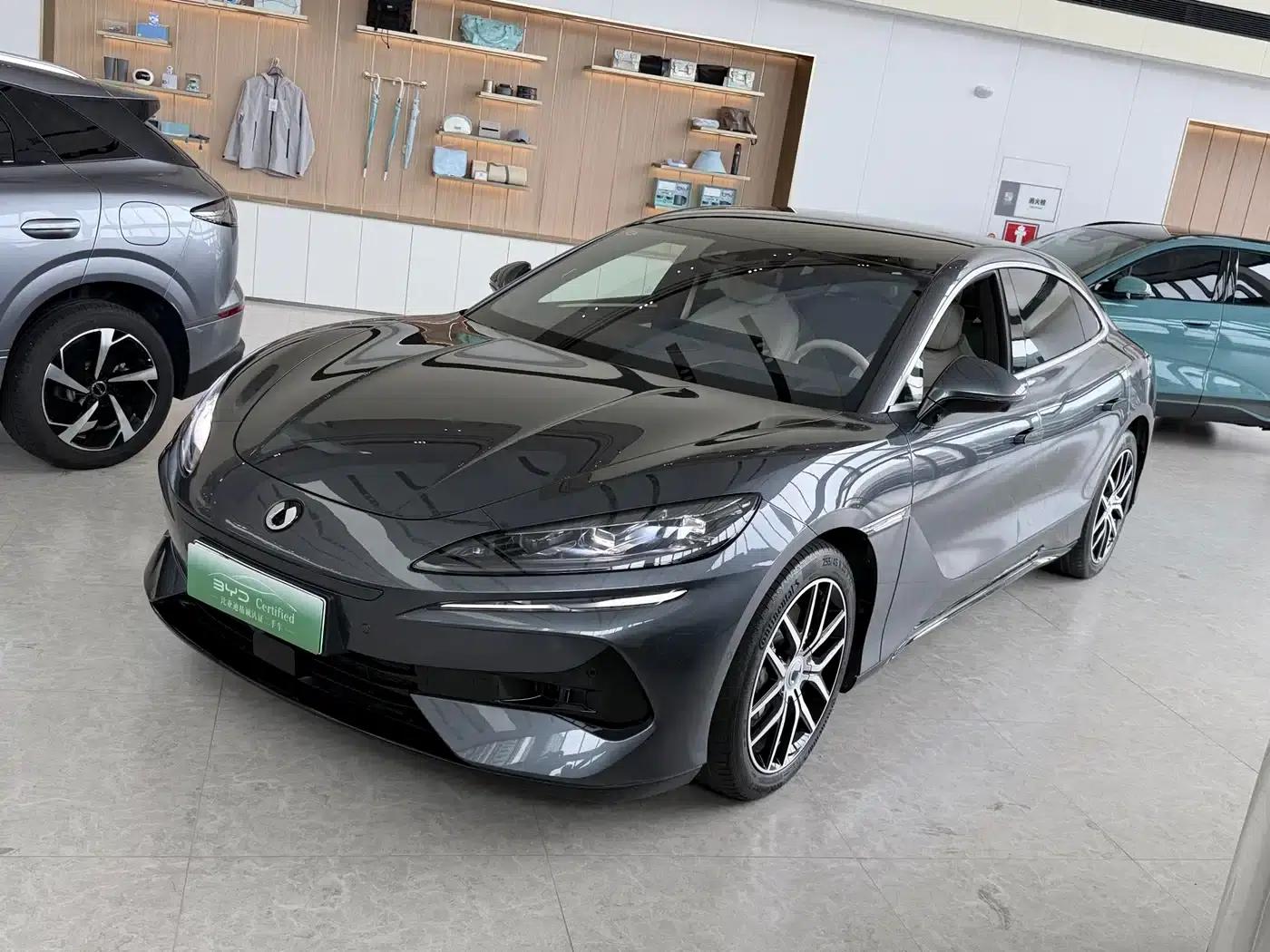 Denza Z9 2024 Model 1100km AWD Max Edition — миниатюра 1