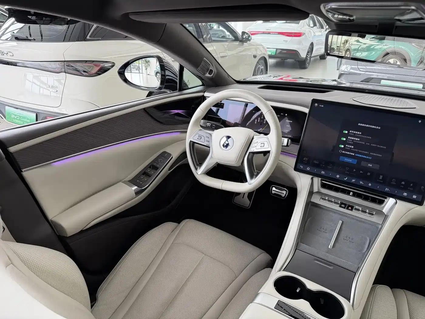 Denza Z9 2024 Model 1100km AWD Max Edition — миниатюра 11