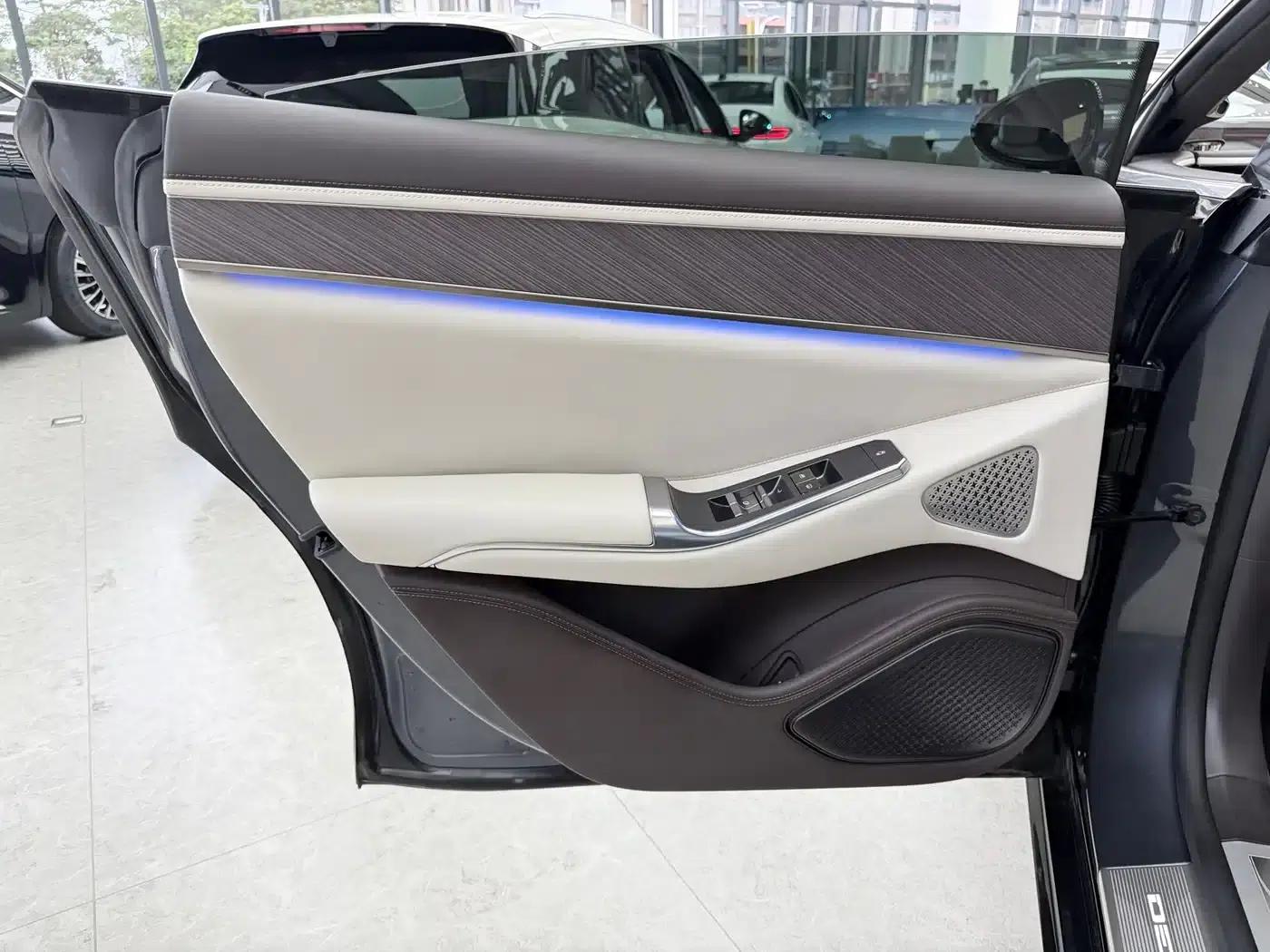 Denza Z9 2024 Model 1100km AWD Max Edition — миниатюра 15
