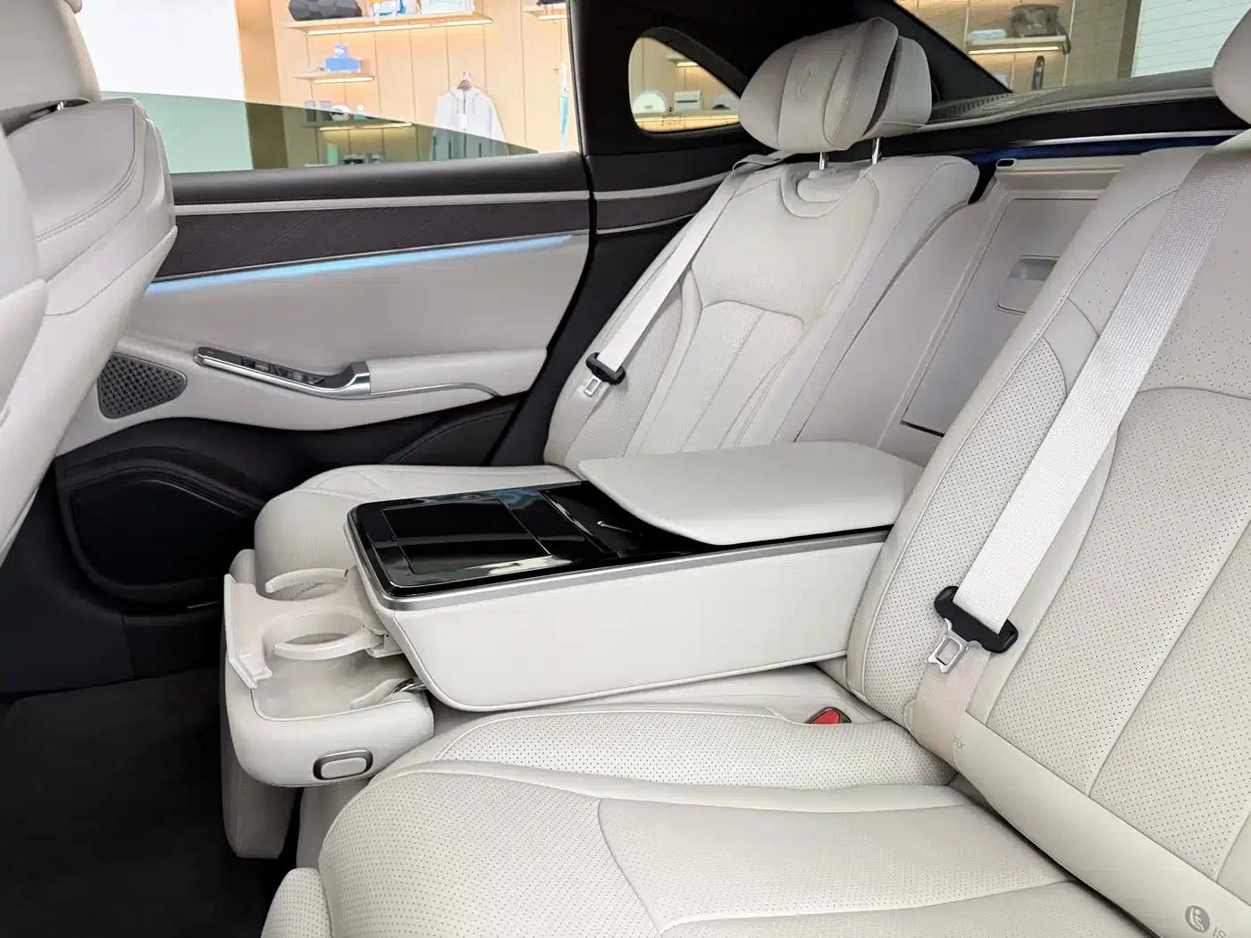Denza Z9 2024 Model 1100km AWD Max Edition — миниатюра 16