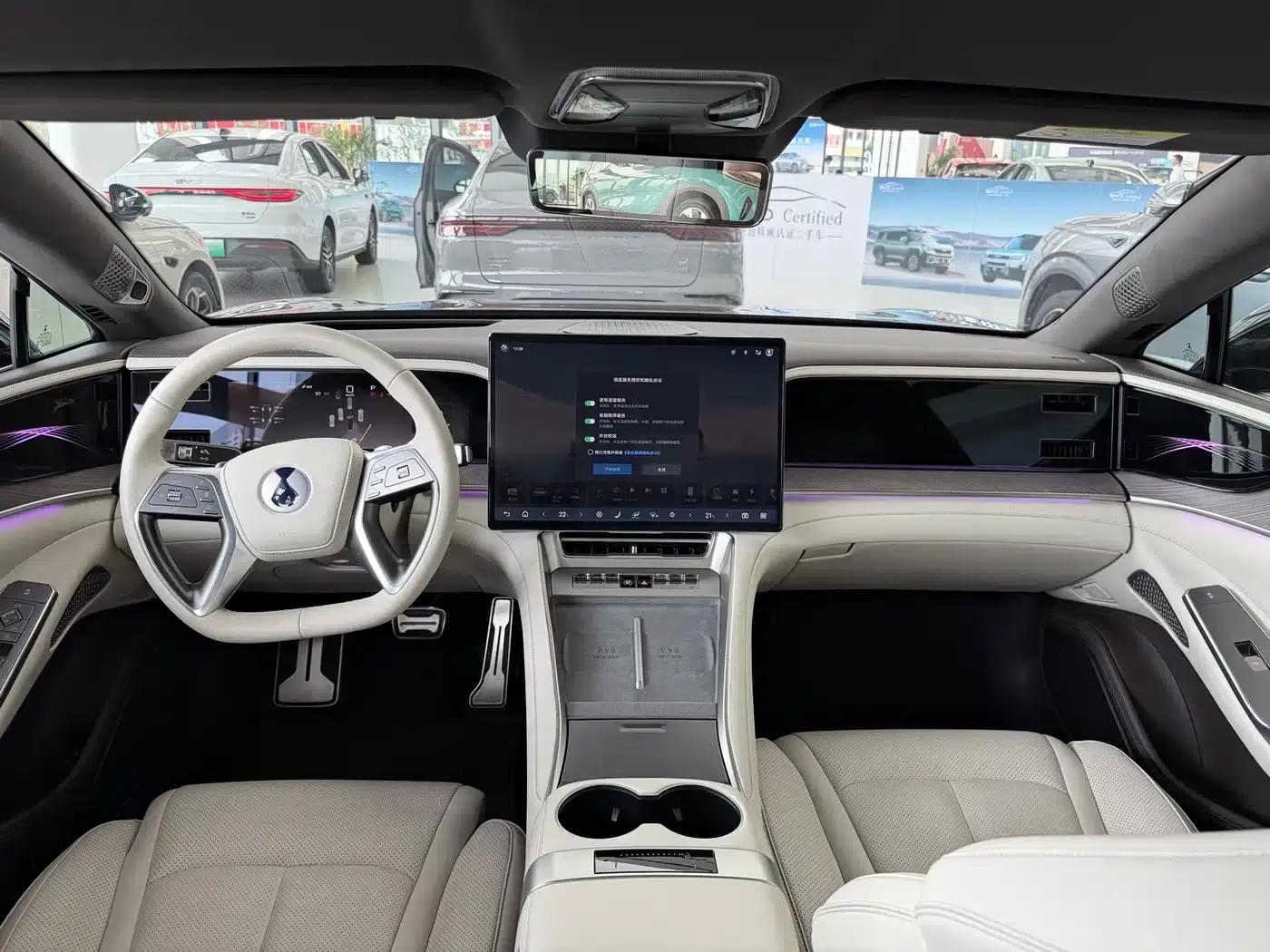 Denza Z9 2024 Model 1100km AWD Max Edition — миниатюра 9