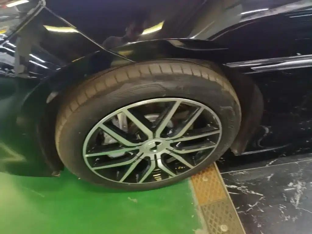 Denza Z9 2024 Model 1100km AWD Max Edition — миниатюра 23
