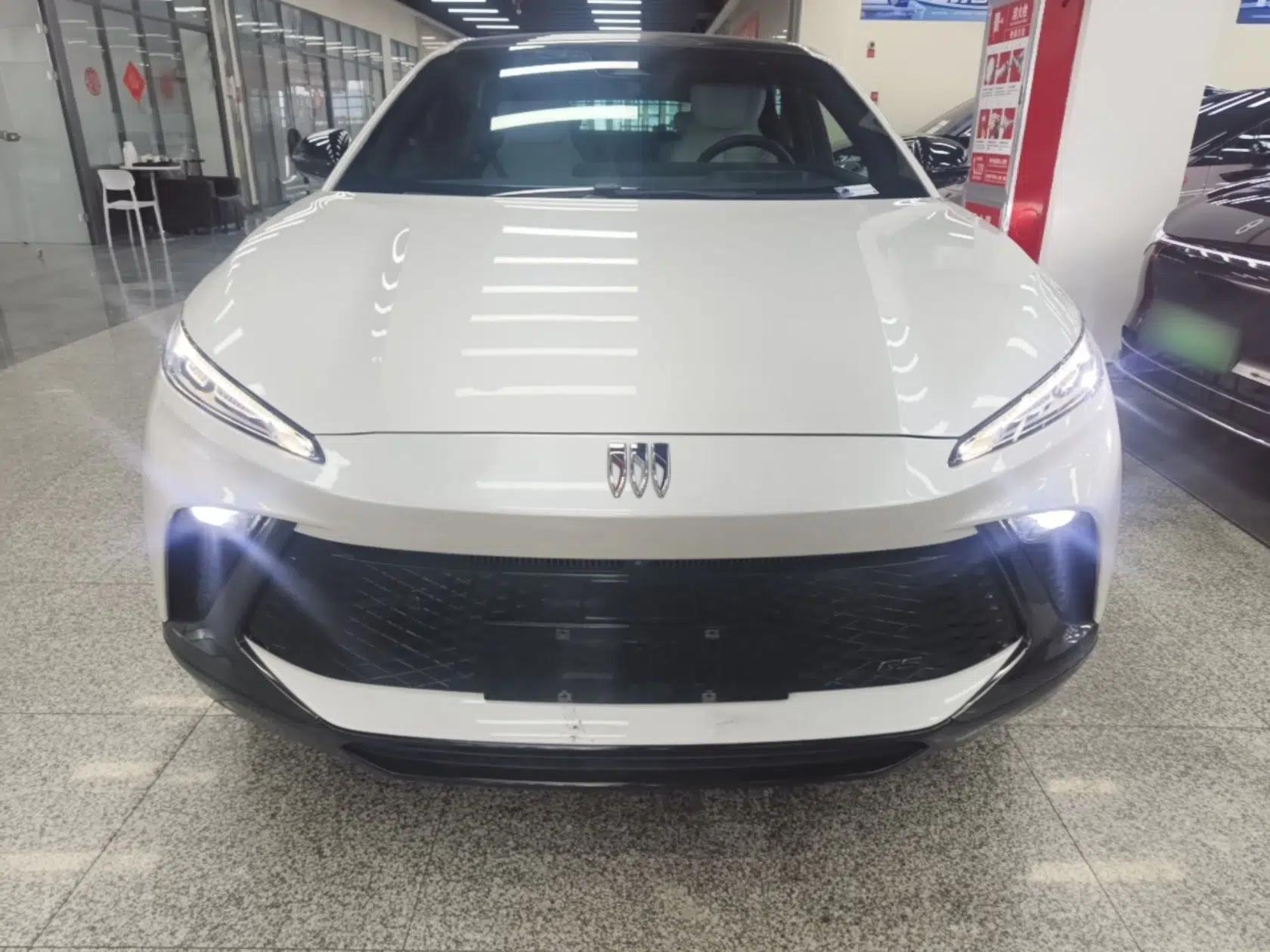 Buick E4 2023 GS Edition — миниатюра 2
