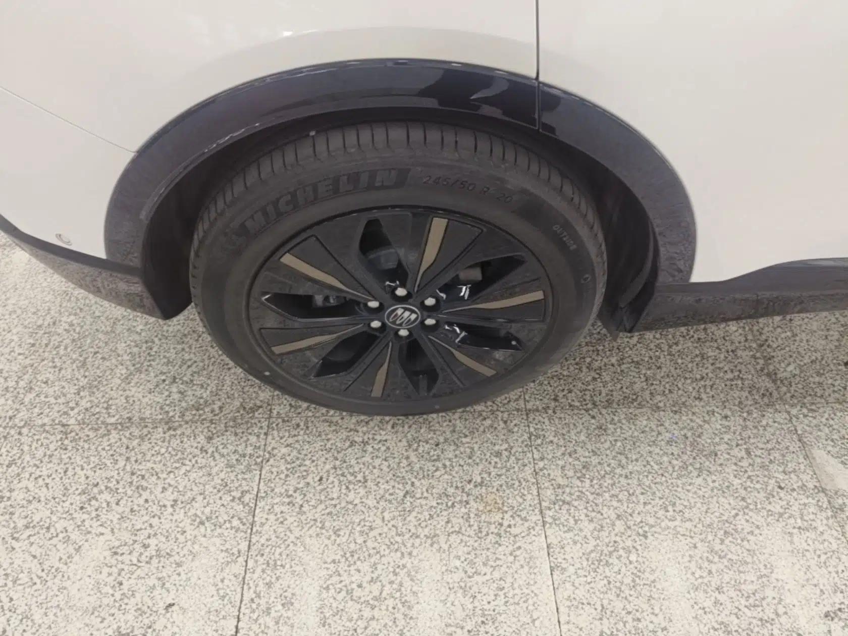 Buick E4 2023 GS Edition — миниатюра 11