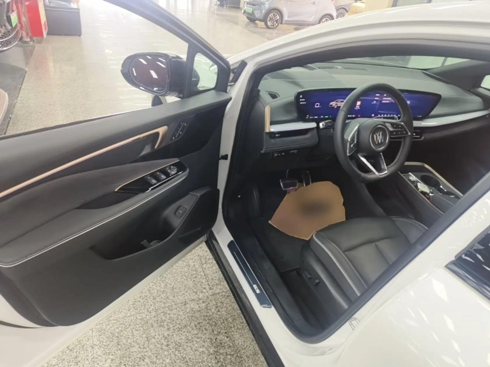 Buick E4 2023 GS Edition — миниатюра 18