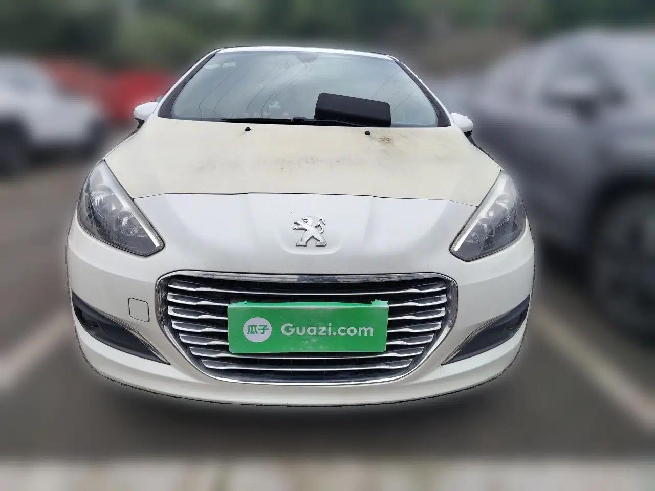 Peugeot 308 2014 Enjoy Edition Classic 1.6L Automatic Premium Model — миниатюра 2