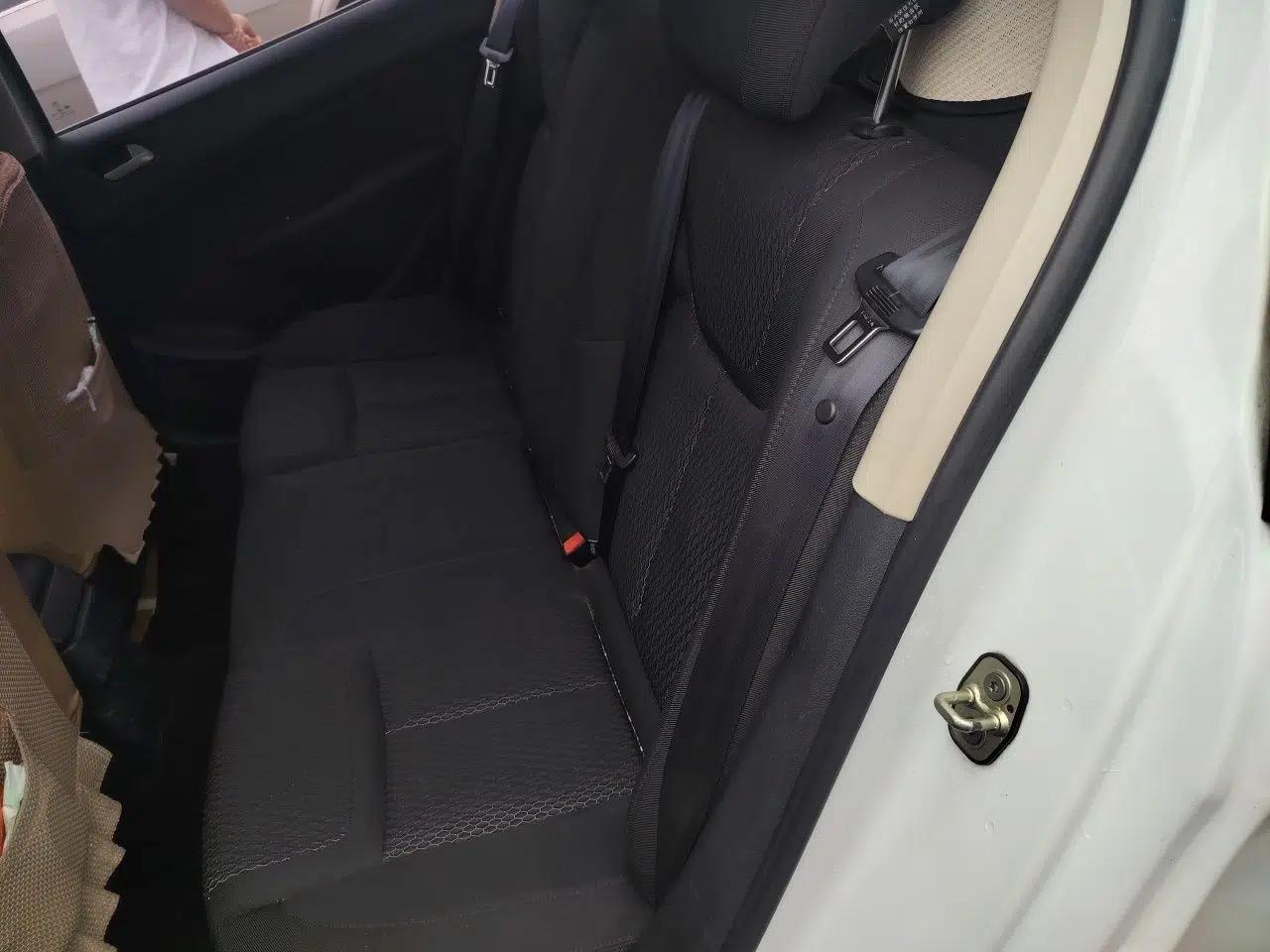 Peugeot 308 2014 Enjoy Edition Classic 1.6L Automatic Premium Model — миниатюра 17