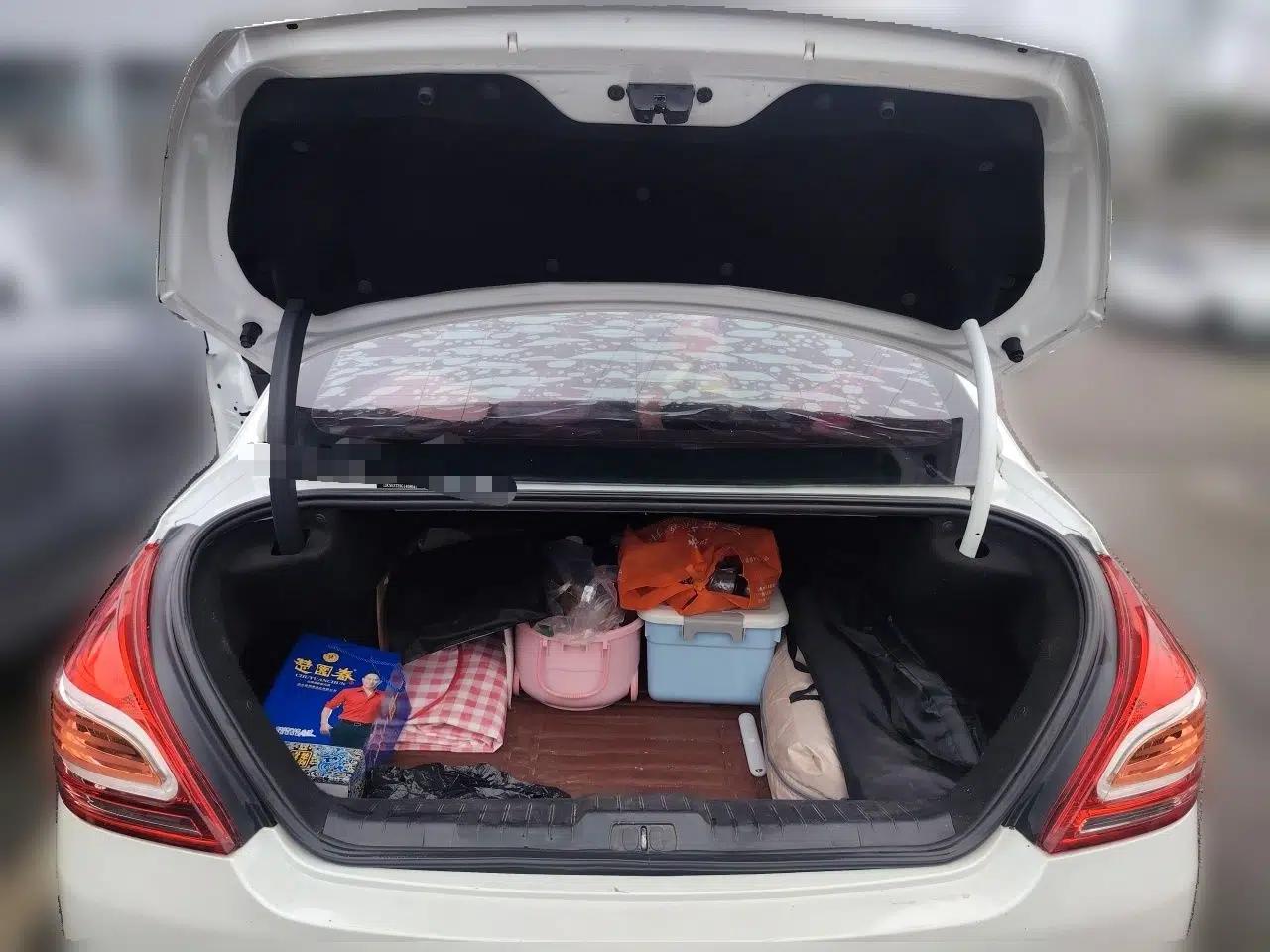Peugeot 308 2014 Enjoy Edition Classic 1.6L Automatic Premium Model — миниатюра 19