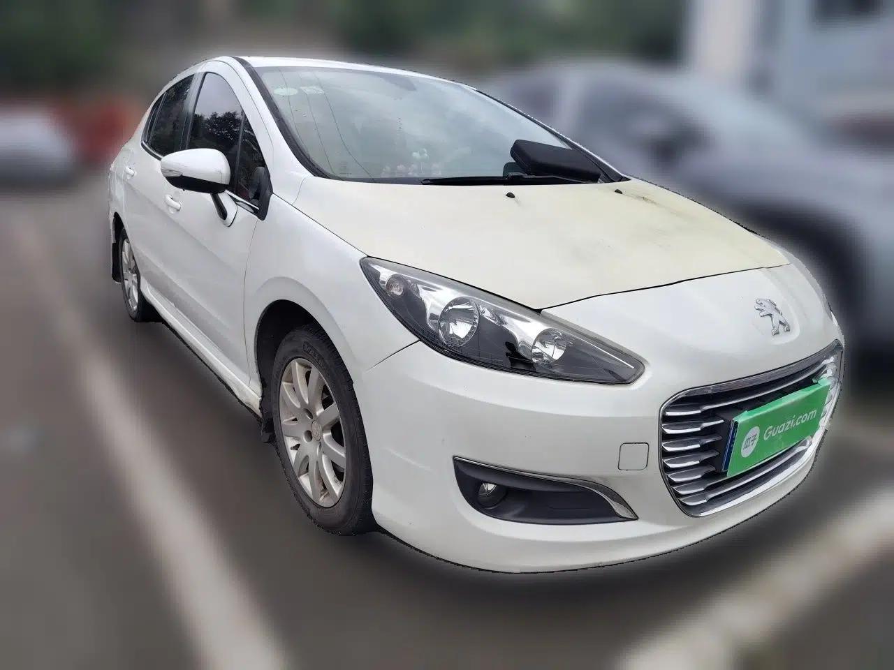 Peugeot 308 2014 Enjoy Edition Classic 1.6L Automatic Premium Model — миниатюра 3