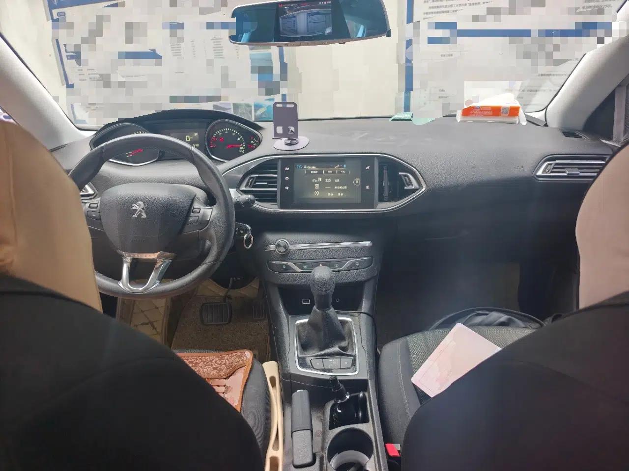Peugeot 308S 2015 1.2T Automatic Jingchi Edition — миниатюра 9