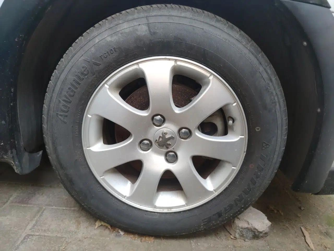 Peugeot 307 2012 1.6L Manual CROSS — миниатюра 8