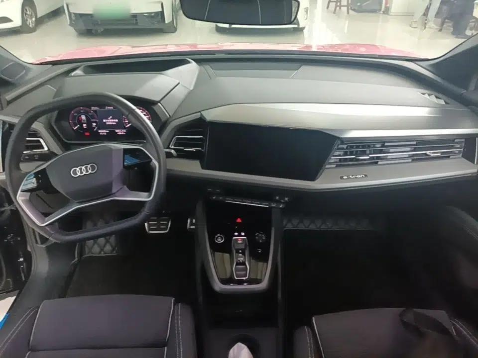 Audi Q5 e-tron 2023 40 e-tron Starry Edition Mecha Kit — миниатюра 12