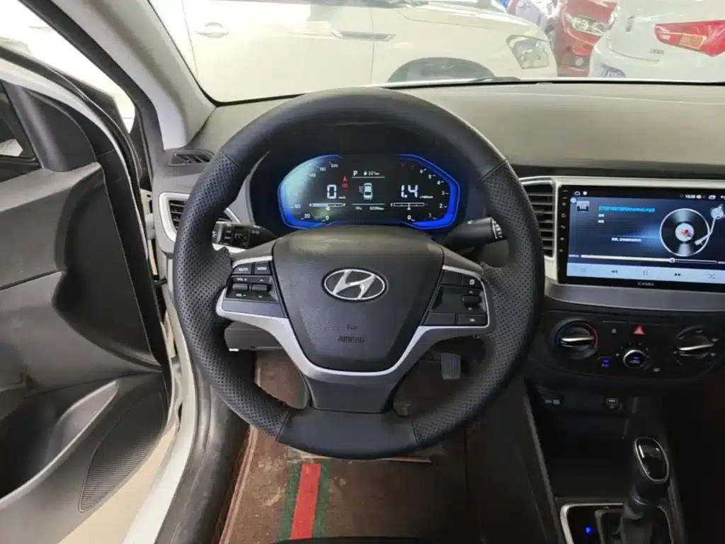2020 Hyundai Verna 1.4L CVT GLS Cool Edition — миниатюра 11