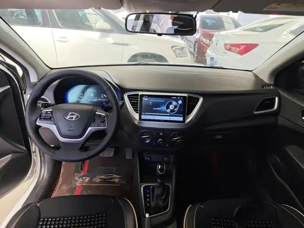 2020 Hyundai Verna 1.4L CVT GLS Cool Edition — миниатюра 10