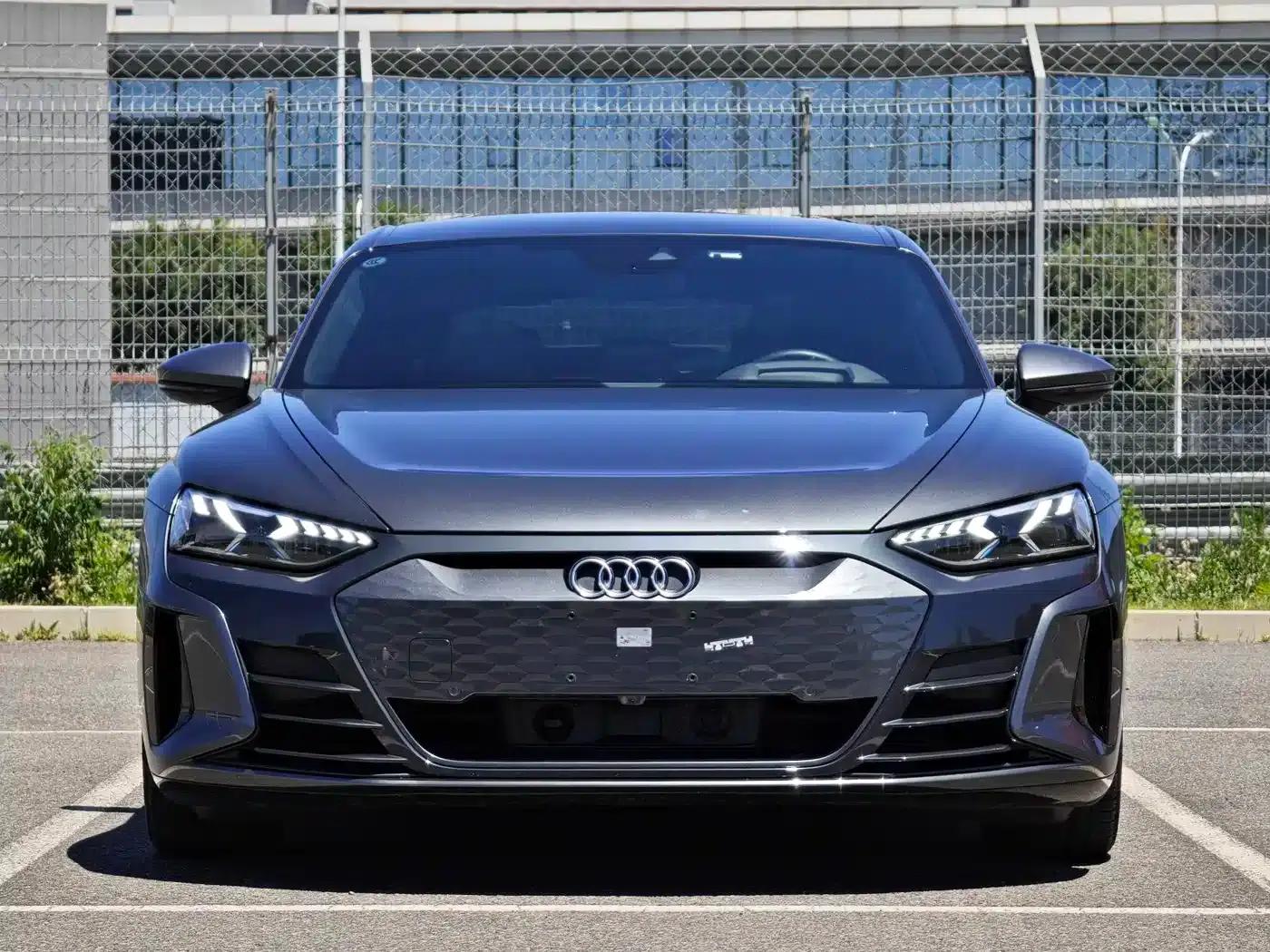 Audi e-tron GT 2023 Base Model — миниатюра 2