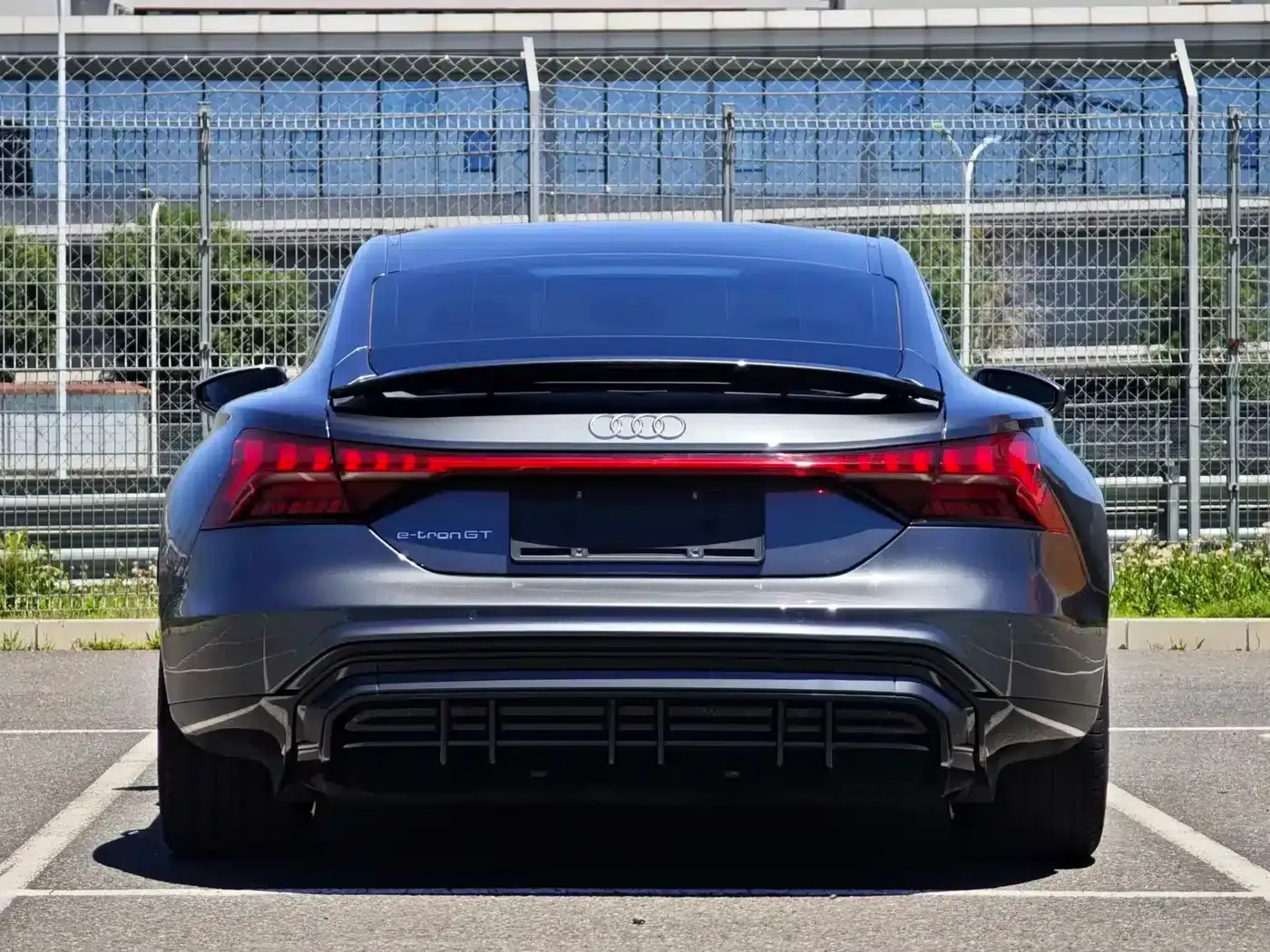 Audi e-tron GT 2023 Base Model — миниатюра 14