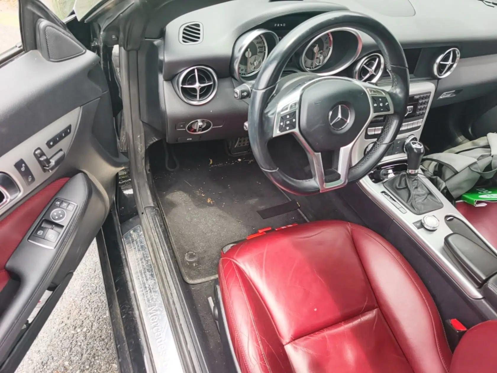 Mercedes-Benz SLK-Class 2011 SLK 200 Fashion Model — миниатюра 10