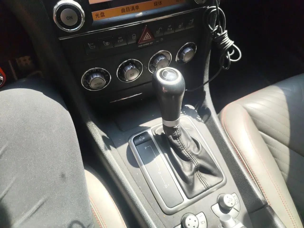 Mercedes-Benz SLK-Class 2010 SLK 300 Grand Edition — миниатюра 14