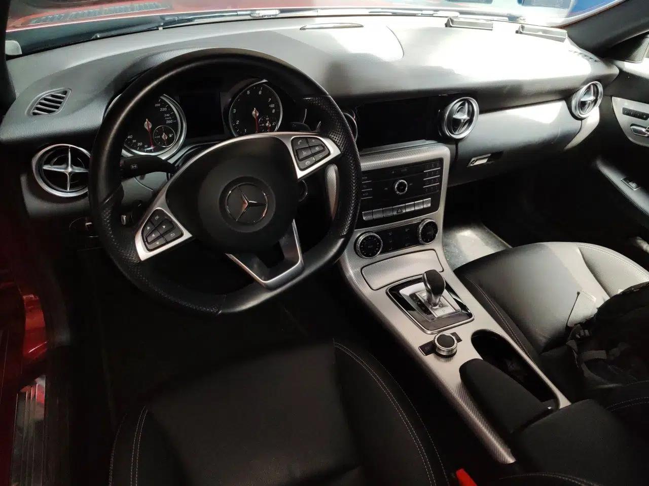 Mercedes-Benz SLC 2018 SLC 260 Dynamic Edition — миниатюра 9