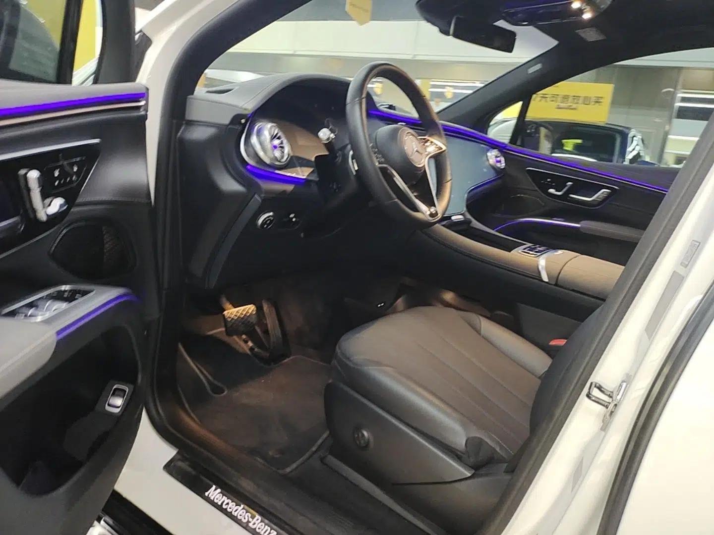 Mercedes-Benz EQS SUV 2023 450+ — миниатюра 23