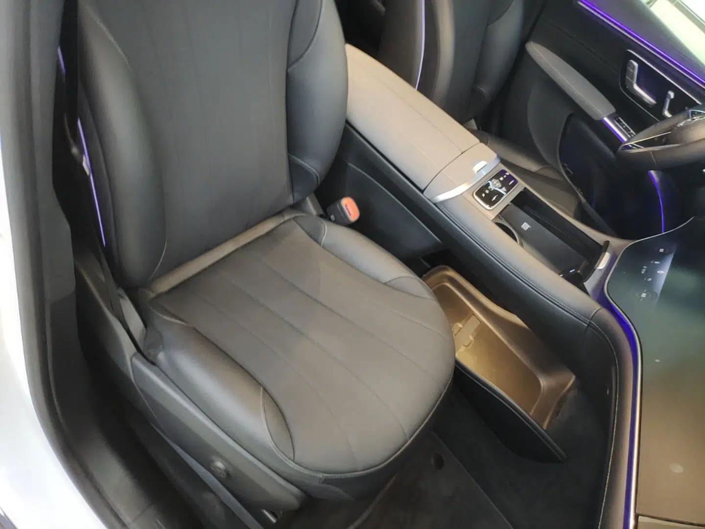 Mercedes-Benz EQS SUV 2023 450+ — миниатюра 24