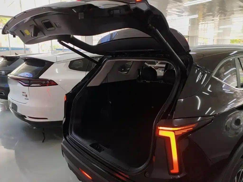 Sihao X8 PLUS 2023 1.5TGDI DCT Smart Edition 7-seater — миниатюра 15