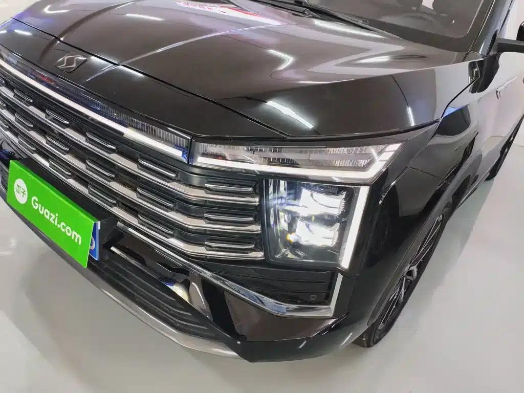 Sihao X8 PLUS 2023 1.5TGDI DCT Smart Edition 7-seater — миниатюра 18