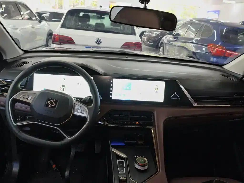Sihao X8 PLUS 2023 1.5TGDI DCT Smart Edition 7-seater — миниатюра 6