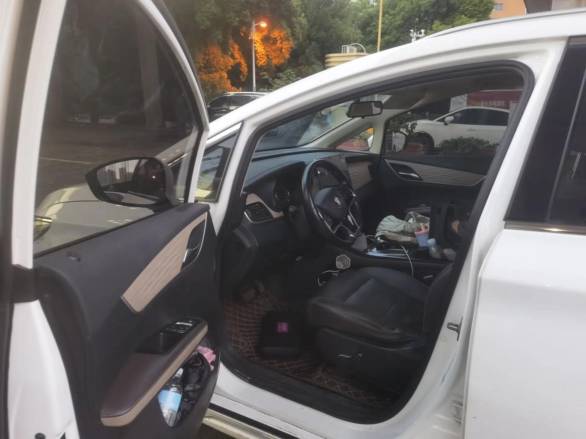 BYD Song MAX New Energy 2022 DM-i 105KM Prestige Model — миниатюра 16