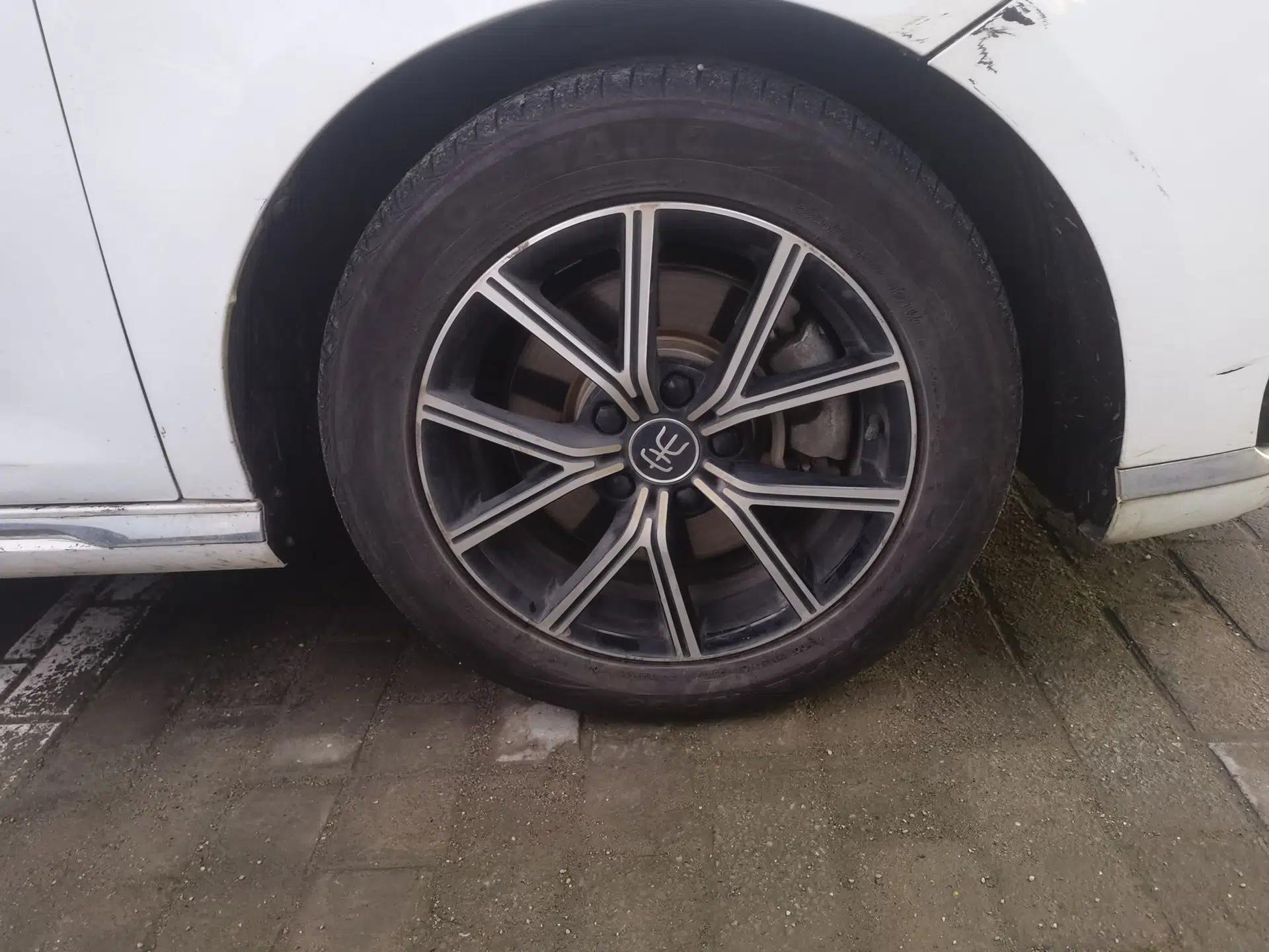 BYD Song MAX New Energy 2022 DM-i 105KM Prestige Model — миниатюра 8