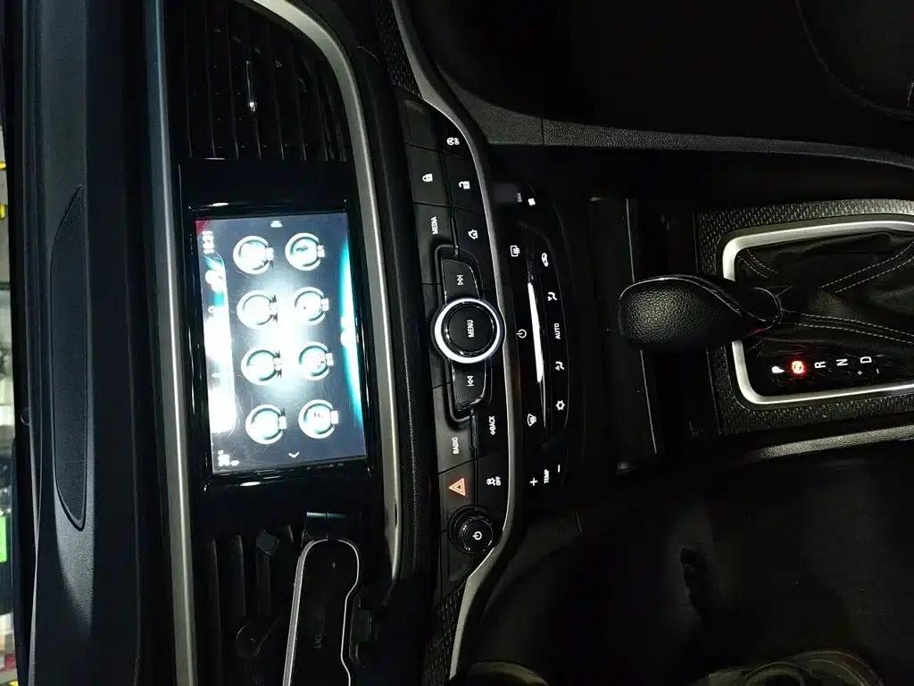 Buick Verano 2019 18T Automatic Connected Elite Model (China VI Emission Standard) — миниатюра 6