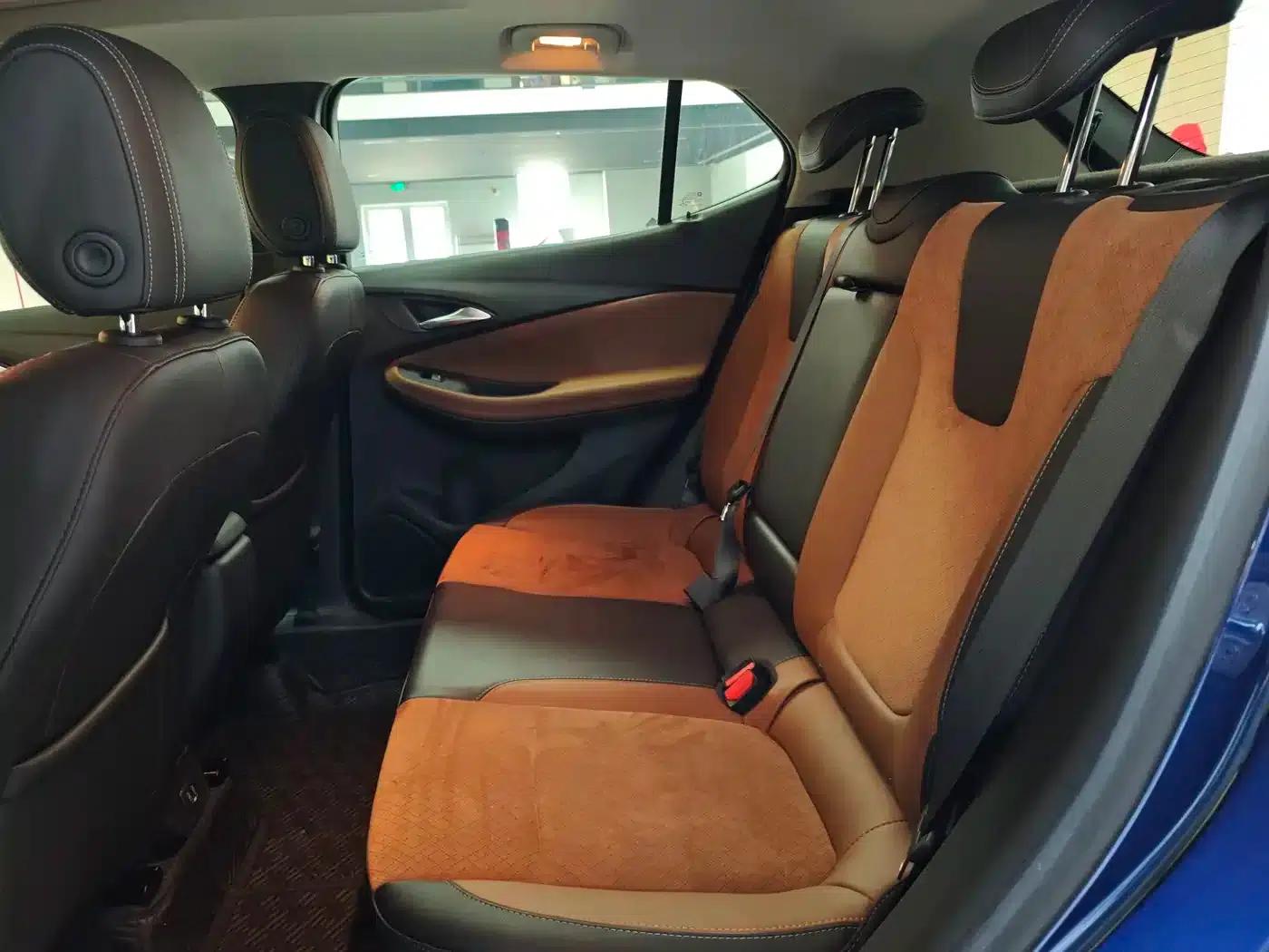 Encore GX 2022 332T CVT 2WD Luxury — миниатюра 11