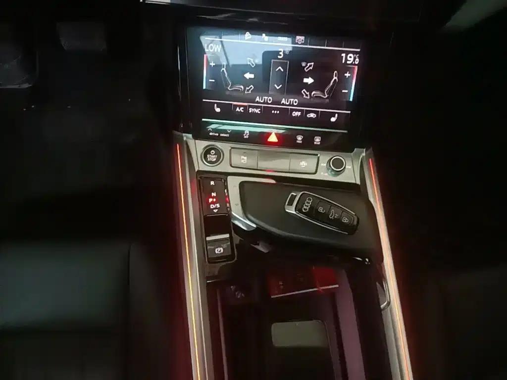 Imported Audi e-tron 2021 Sportback 55 quattro Luxury — миниатюра 14